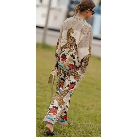 Wild Patter Print Boutique Wide Leg Pant Lounge Set size Small NEW - Picture 4 of 12